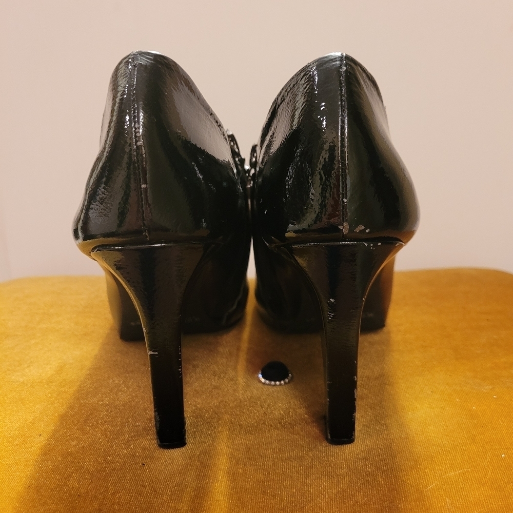 WHBM Chic Black Patent Leather Side Zip Slant Heel Ankle Bootie - Picture 9 of 16